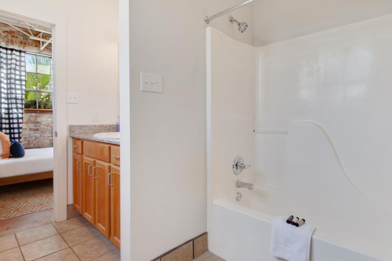 Luxury Arts District Apartments New Orleans Bagian luar foto
